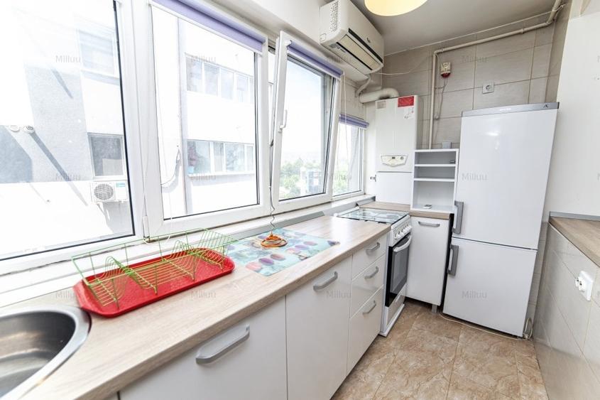 Apartament cu 2 camere semidecomandat, mobilat în Berceni
