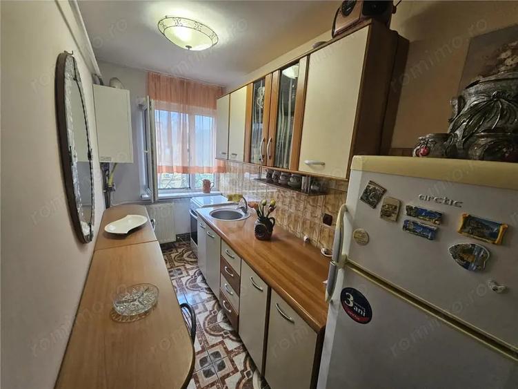Apartament cu 2 camere nedecomandat, mobilat în Micro II