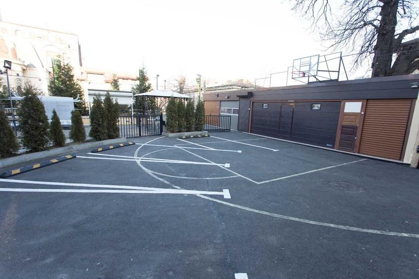Spațiu comercial, de 66 mp, în Central