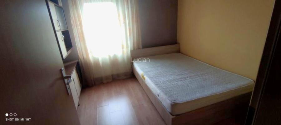 Apartament cu 3 camere semidecomandat în Bucovina