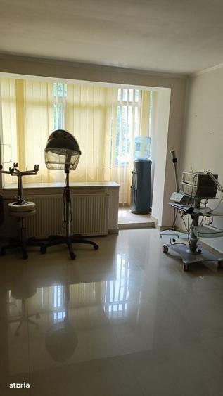 Apartament cu 3 camere în 1 Mai
