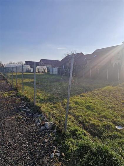 Teren intravilan de 700 mp, în Moșnița Veche