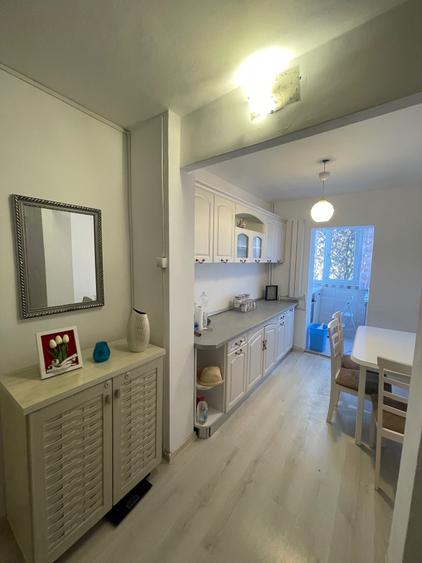 Apartament cu 3 camere decomandat în Decebal