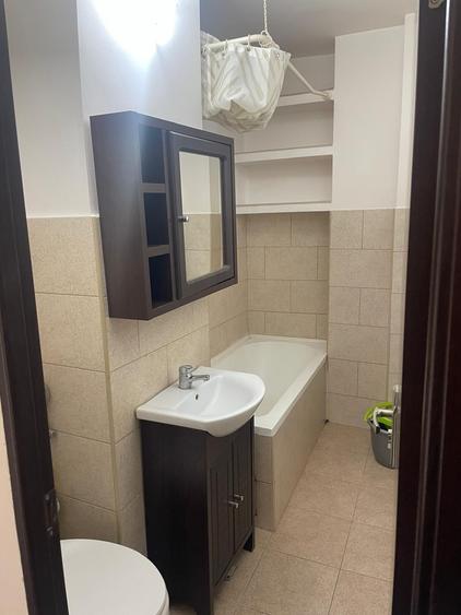 Garsonieră decomandată în Rogerius