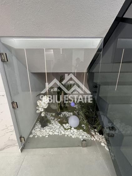 Penthouse cu 3 camere în Șelimbăr