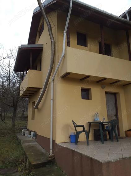 Casă cu 5 camere cu Teren 433 Mp în Central