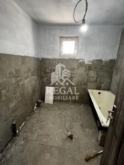 Casă individuală cu 4 camere cu Canalizare în Exterior Sud