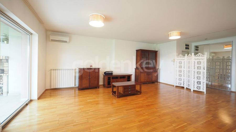 Apartament cu 4 camere decomandat, mobilat în Pipera