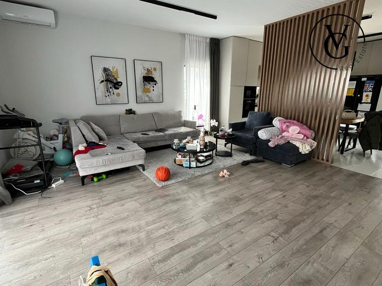 Casă individuală cu 4 camere cu Teren 311 Mp în Tunari