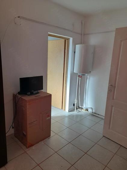Apartament cu 3 camere decomandat în Ciarda Roșie