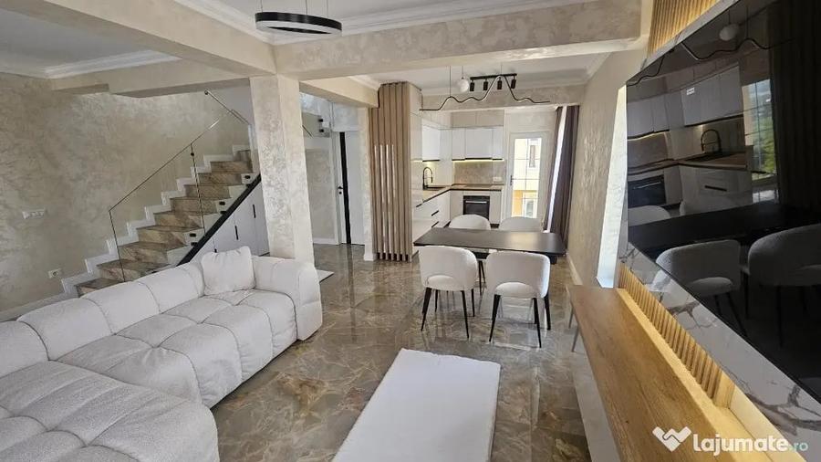 Casă cu 4 camere cu Teren 300 Mp în Central
