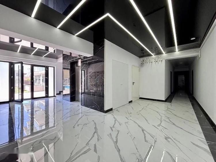 Apartament cu 2 camere semidecomandat, mobilat în Năvodari
