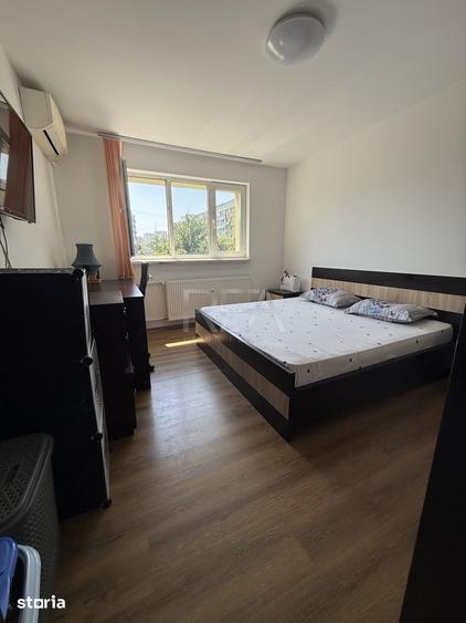 Apartament cu 4 camere semidecomandat în Drumul Taberei