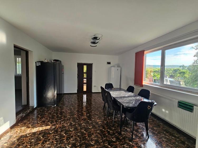 Casă individuală cu 4 camere cu Teren 33000 Mp în Valea Șurii