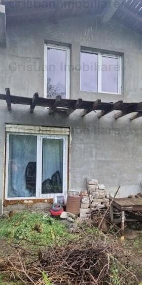 Casă cu 2 camere cu Canalizare în Lacu Dulce