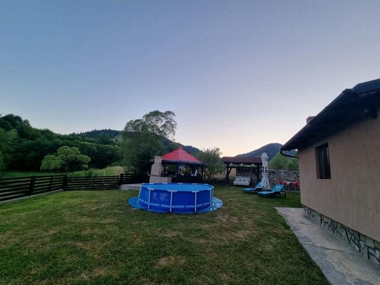Casă cu 4 camere în Central