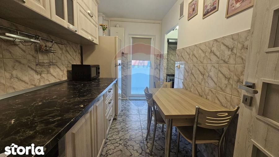 Apartament cu 3 camere decomandat, mobilat în Valea Cetății