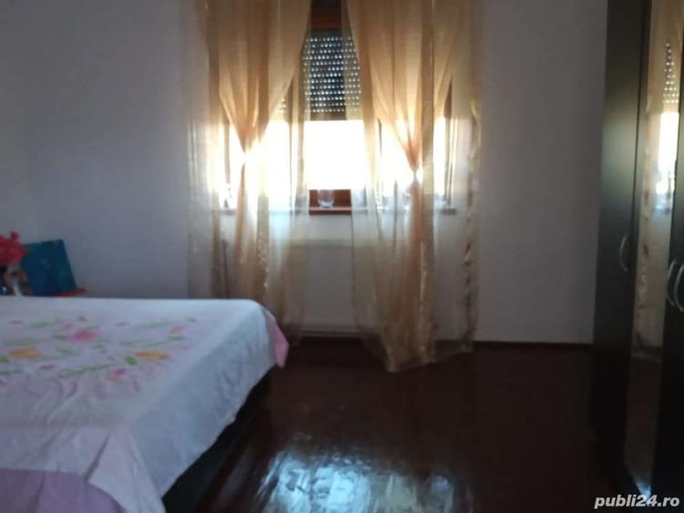 Casă cu 5 camere în Pădureni (Jebel)
