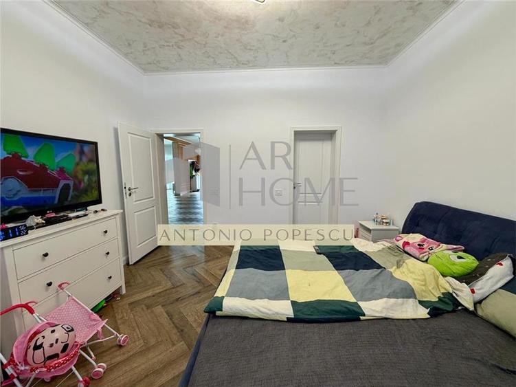 Casă individuală cu 5 camere cu Piscina în Strejnicu