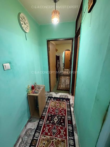 Apartament cu 3 camere semidecomandat în Brâncoveanu