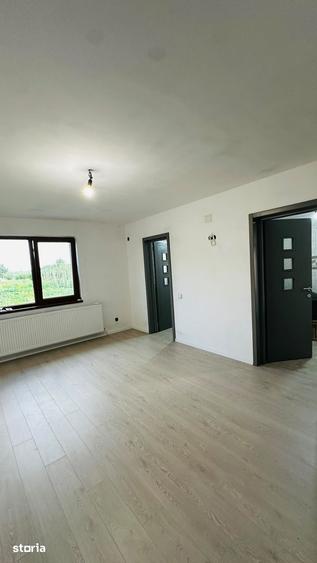 Casă cu Teren 740 Mp în Recea