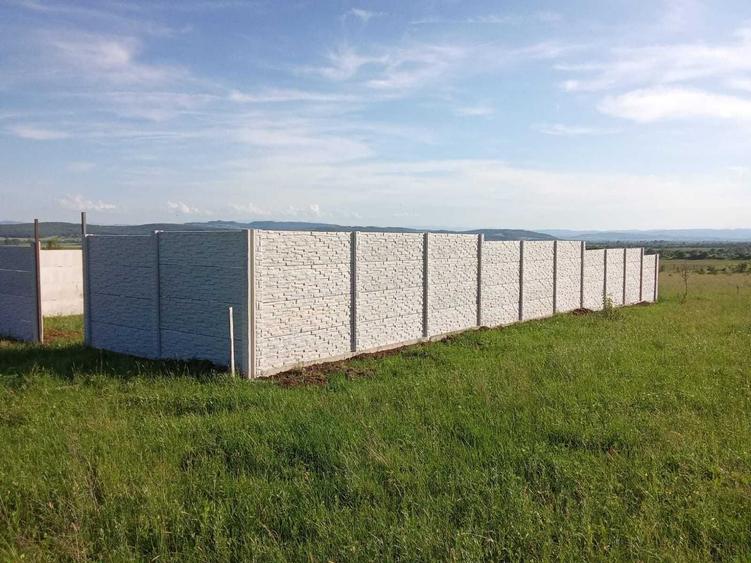 Teren de 5900 mp, în Bobâlna