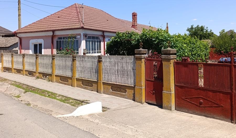 Casă individuală cu 5 camere cu Canalizare în Maglavit