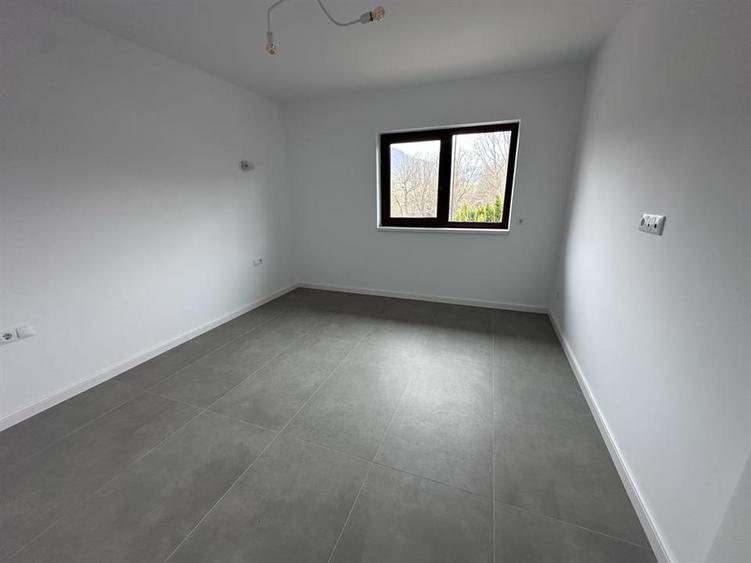 Casa de lux 4 camere 3 bai curte in Cisnadie - 8