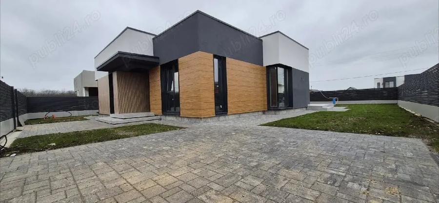 Casă cu 4 camere cu Teren 500 Mp în Balotești