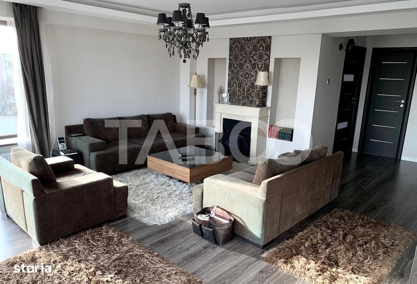Apartament cu 3 camere decomandat, mobilat în Central