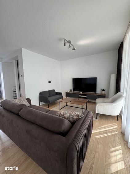Casă cu 5 camere cu Teren 225 Mp în Central