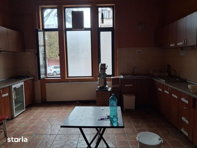 Spațiu comercial, de 68 mp, în Centrul Civic