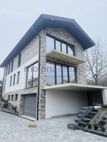 Casă individuală cu 6 camere cu Canalizare în Făget