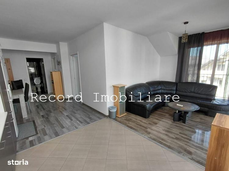 Apartament cu 3 camere semidecomandat în Florești