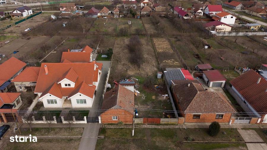 Teren de 1439 mp, în Slatina-Timiș