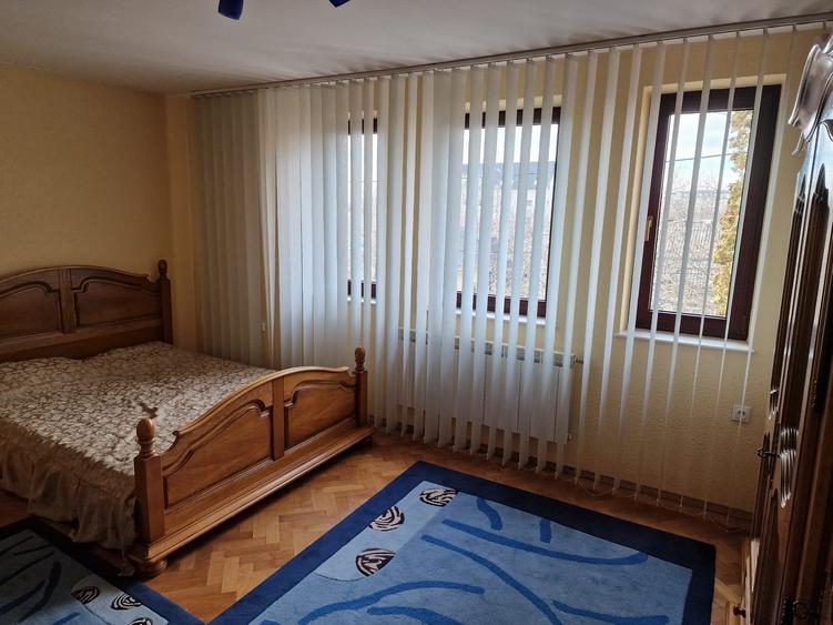 Casă individuală cu 5 camere cu Canalizare în Burdujeni