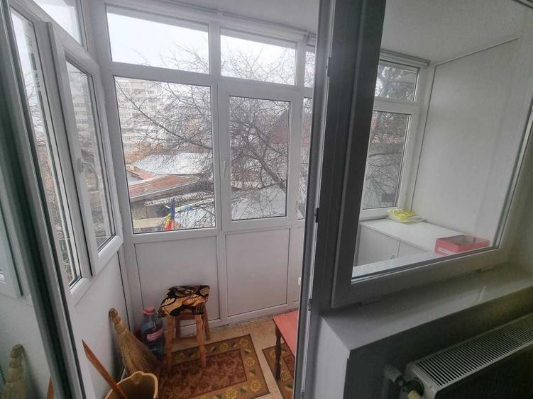 Apartament cu 2 camere decomandat în Exterior Vest