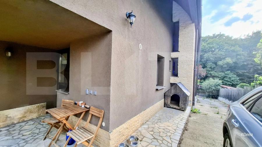 Casă individuală cu 6 camere cu Canalizare în Făget