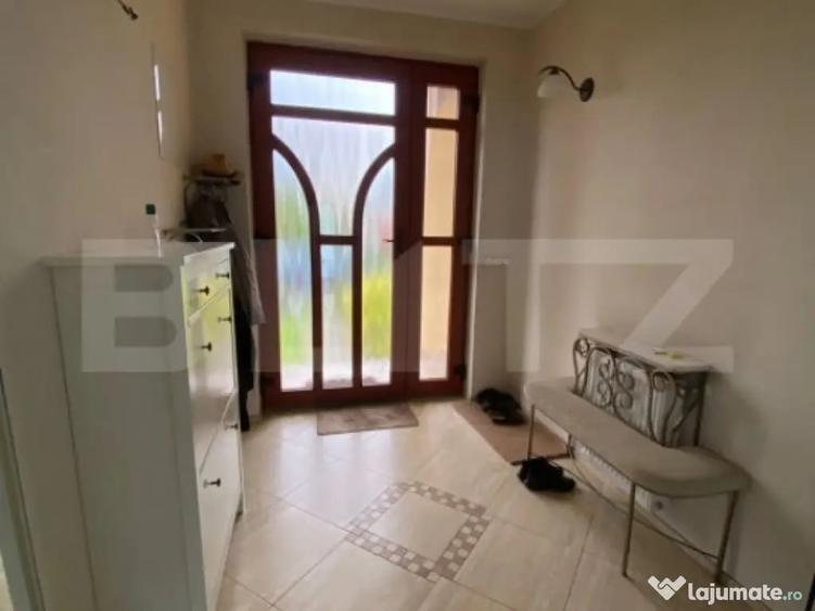 Casă cu 7 camere cu Teren 1200 Mp în Unirea