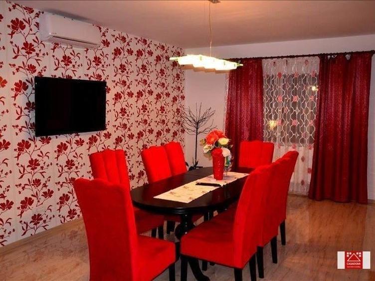 Casă individuală cu 7 camere cu Garaj în Șagu