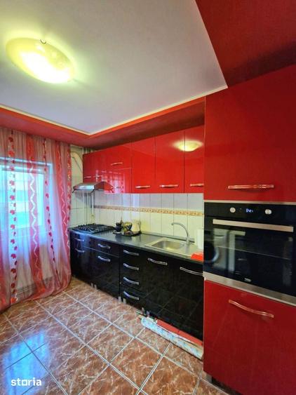 Apartament cu 3 camere decomandat în Dâmbovița