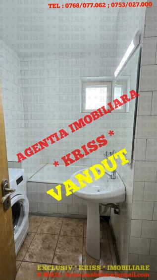 Apartament cu 3 camere decomandat în Găvana