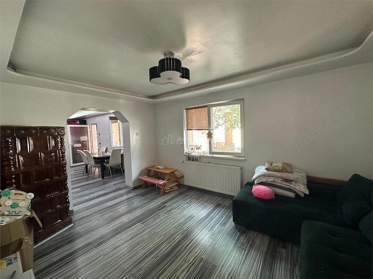 Casă cu 3 camere cu Teren 238 Mp în Est