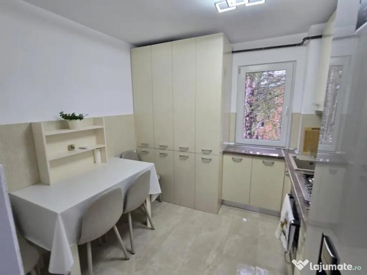 Ofer spre inchiriere apartament cu 3 camere - 15