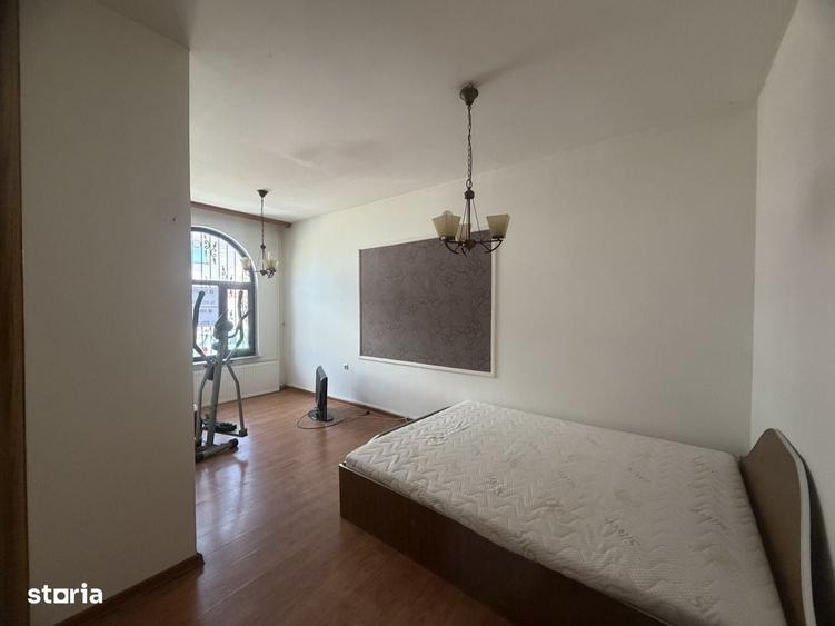 Casă cu 4 camere în Dudașu