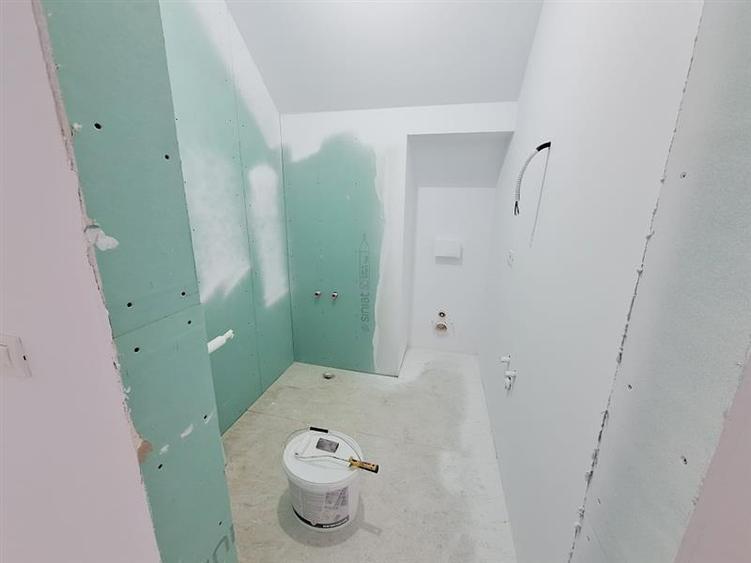 Casă individuală cu 5 camere cu Teren 550 Mp în 9 Mai