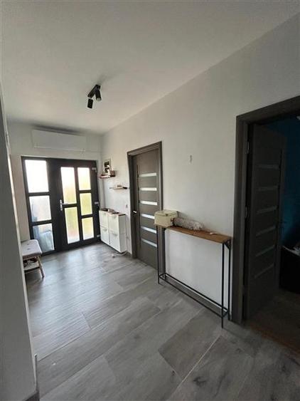 Casă individuală cu 4 camere cu Teren 479 Mp în Aeroport