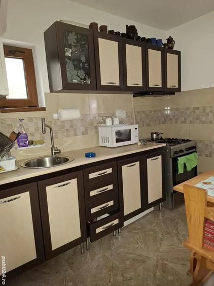 Apartament cu 3 camere decomandat în Furnica