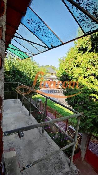 Apartament cu 2 camere decomandat, mobilat în Blumăna