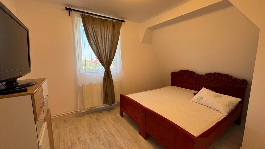 Apartament cu 3 camere decomandat în Bogdăneștilor